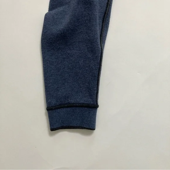 TOMMY BAHAMA reversible quarter zip - Picture 9 of 9